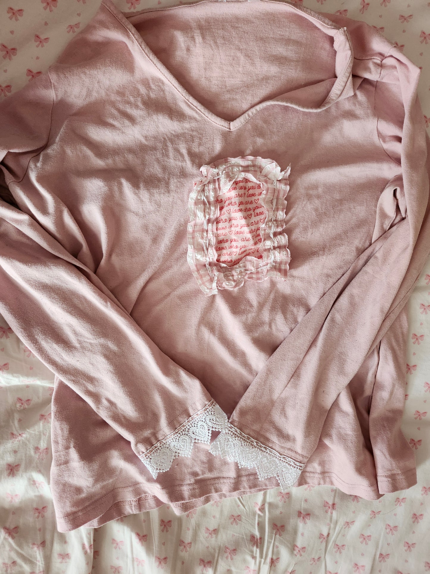 Pink Spank-Kei style clothing long sleeve top with ruffled design and lace trim