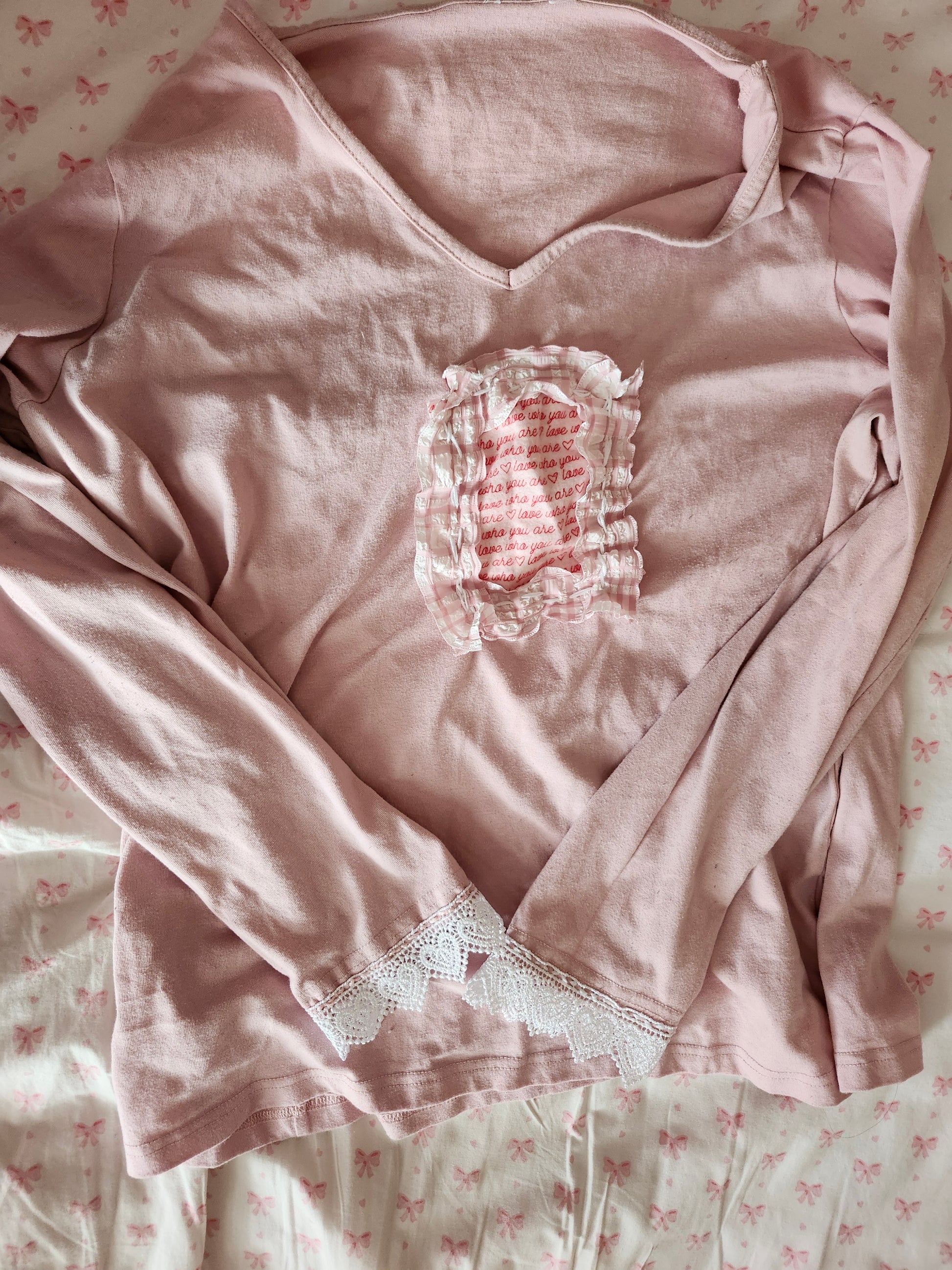 Pink Spank-Kei style clothing long sleeve top with ruffled design and lace trim